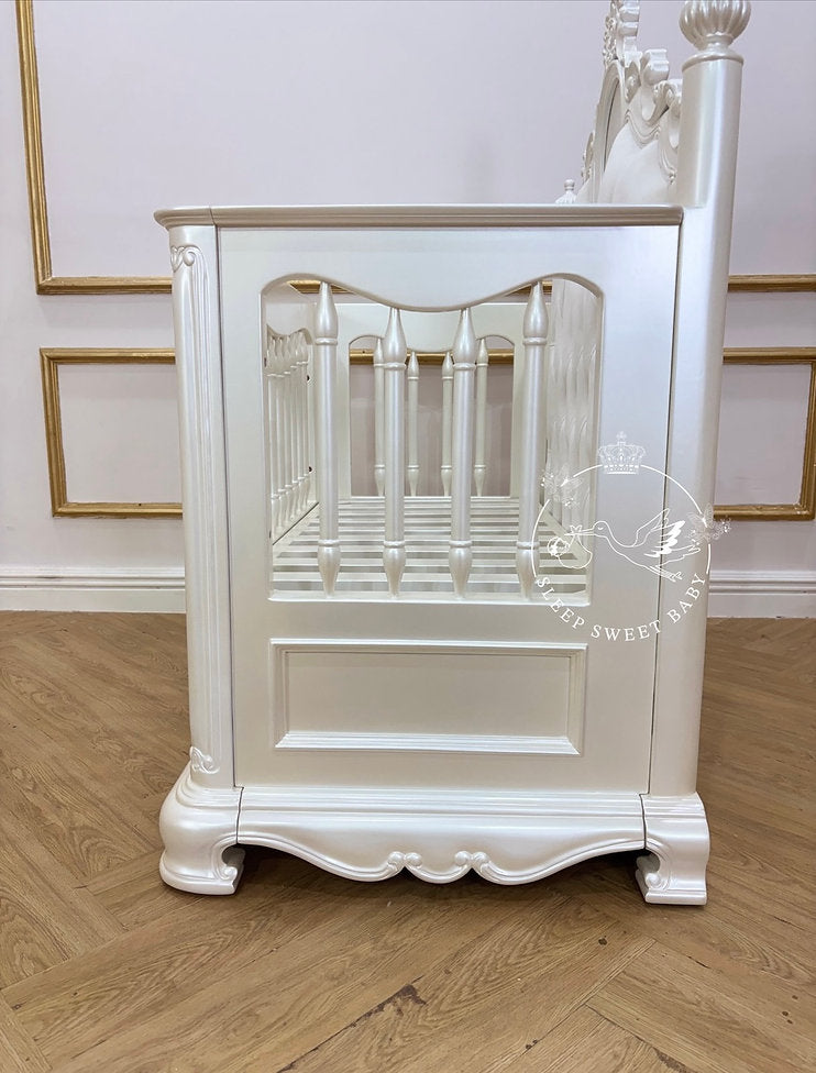 The Roux Cot
