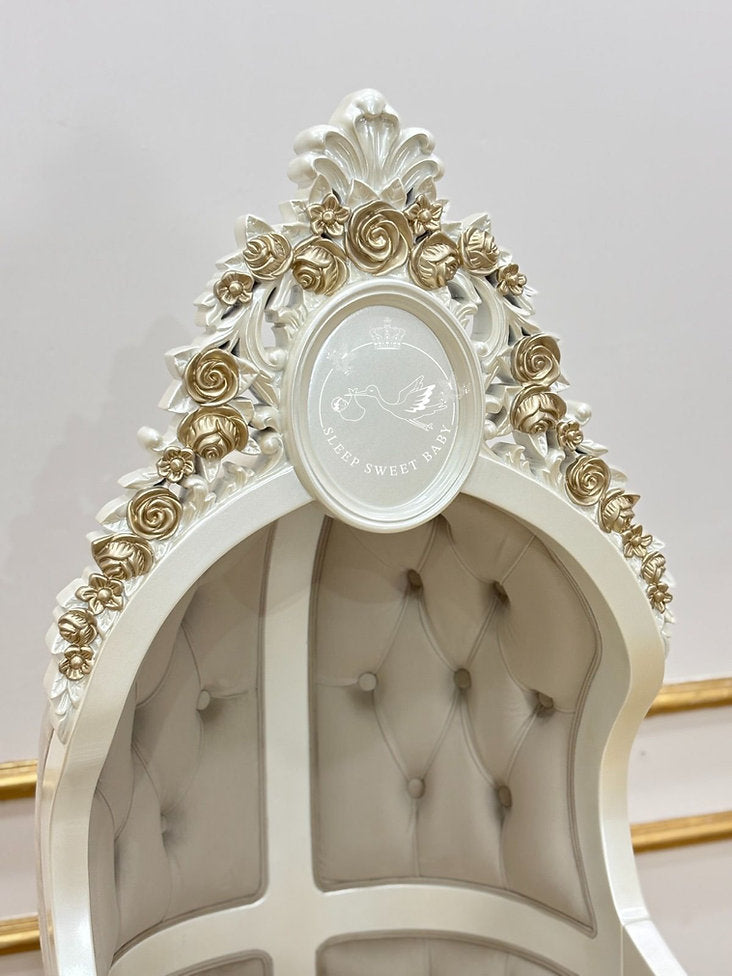 The Dauphine Roses Cot