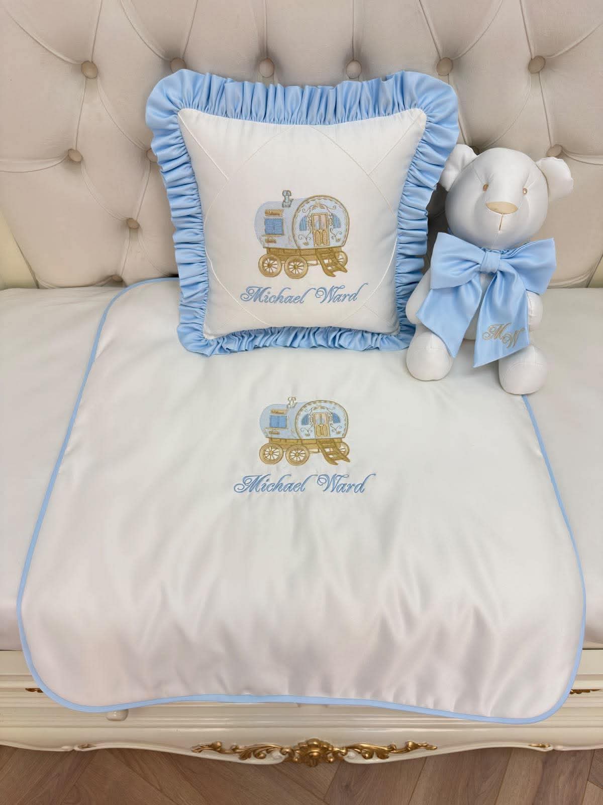 True Heritage 4-Piece Welcome Set