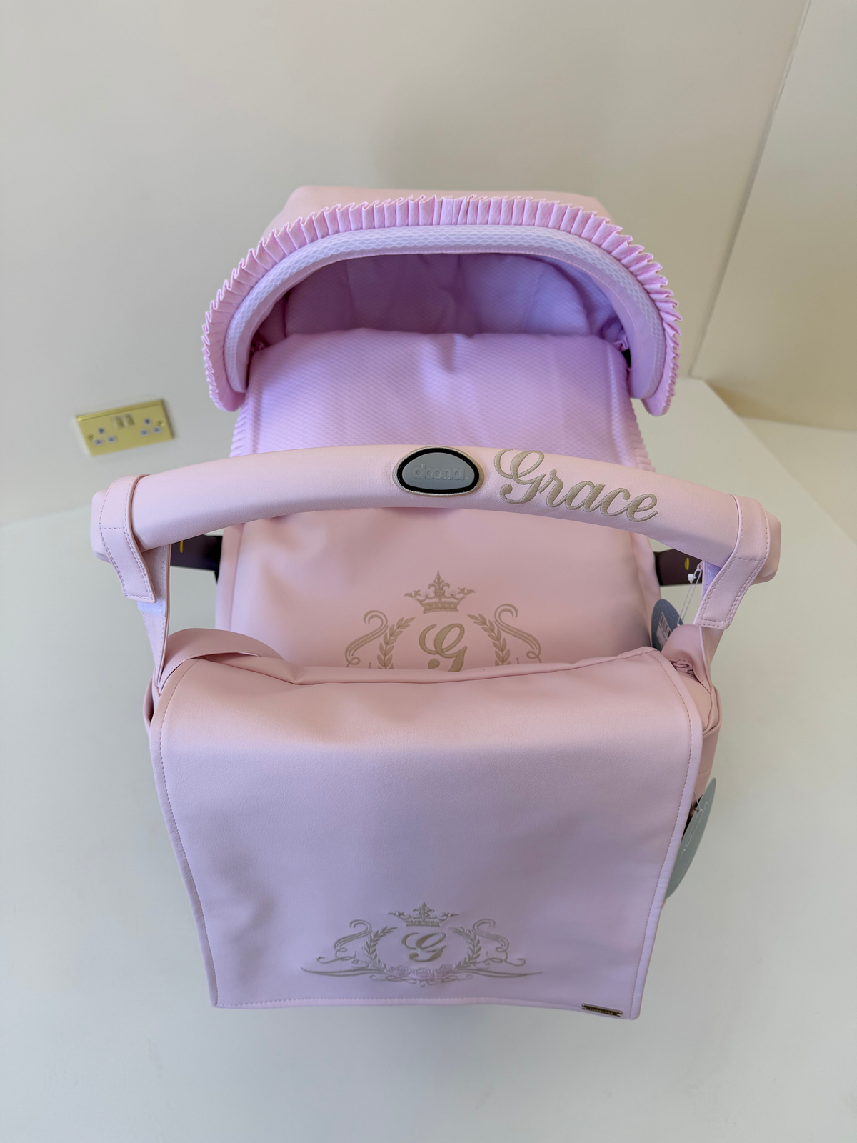 The Crest Crown Girls set
