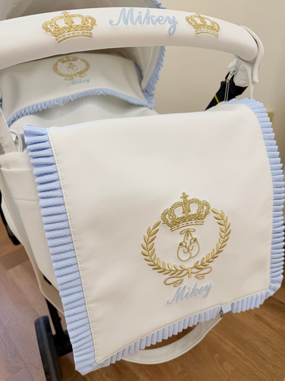 The Crest Crown Boxing Gloves Set