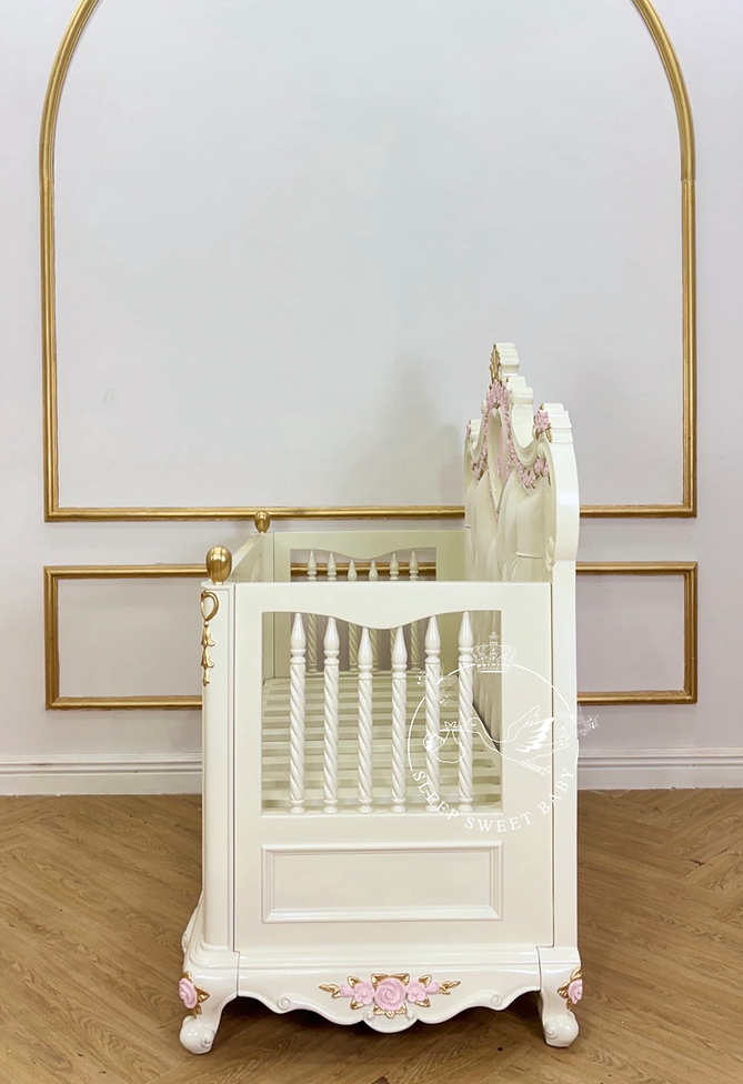 The Sweetheart Cot
