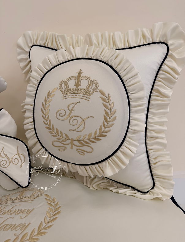 Crown Crest 4-piece Set