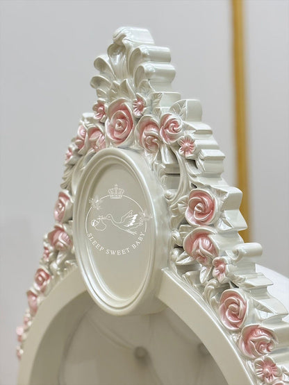 The Dauphine Roses Cot