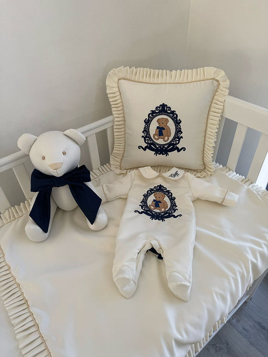 4-piece bear and crest set