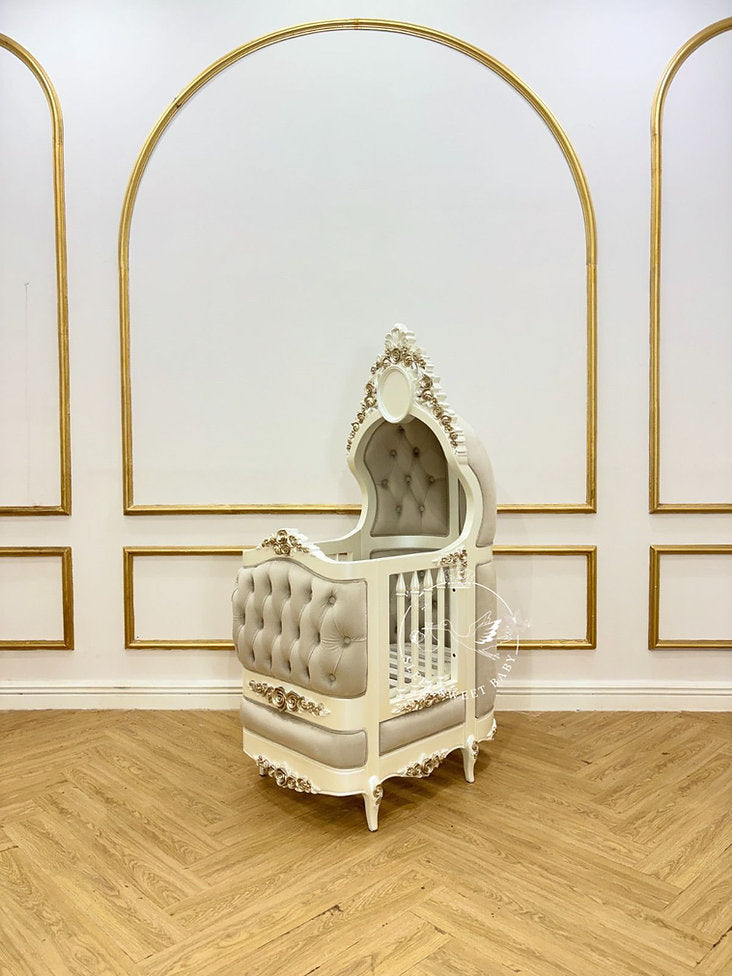 The Dauphine Roses Cot