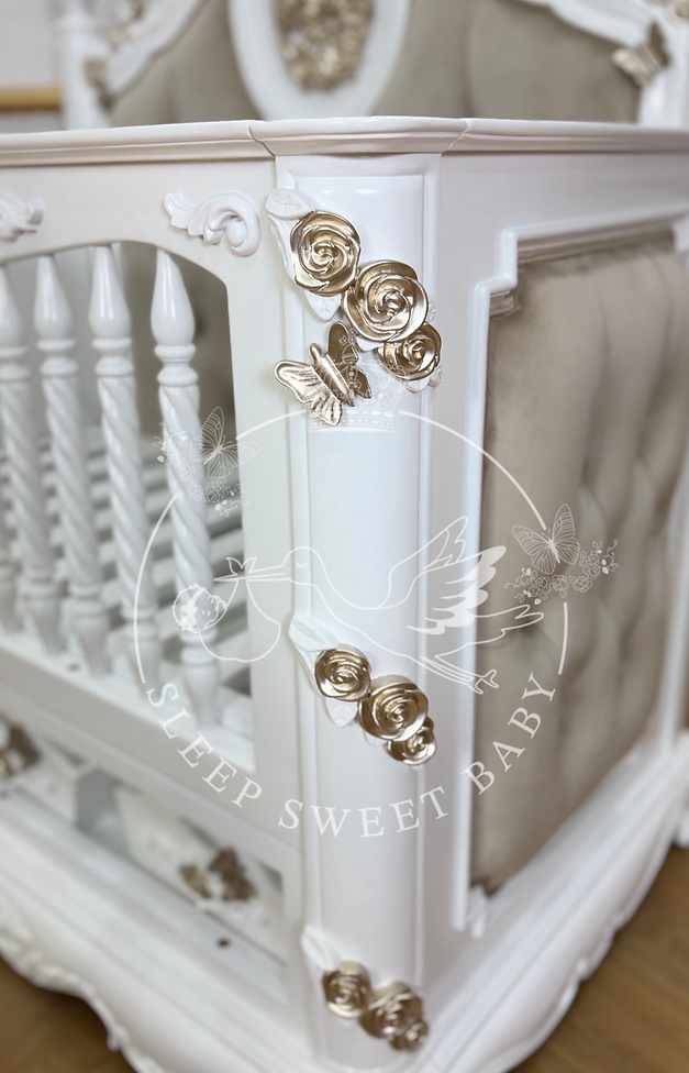 The Roux Roses Cot