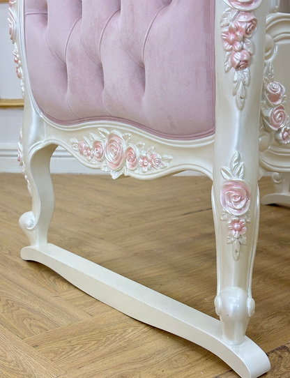 The Saint Roses Cradle