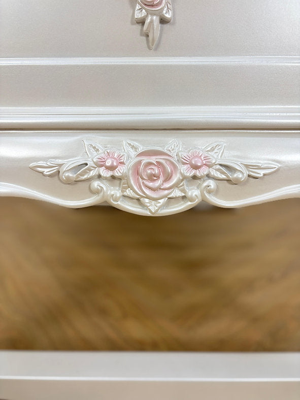 Sweetheart Cradle