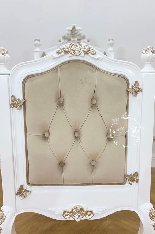 The Roux Roses Cradle
