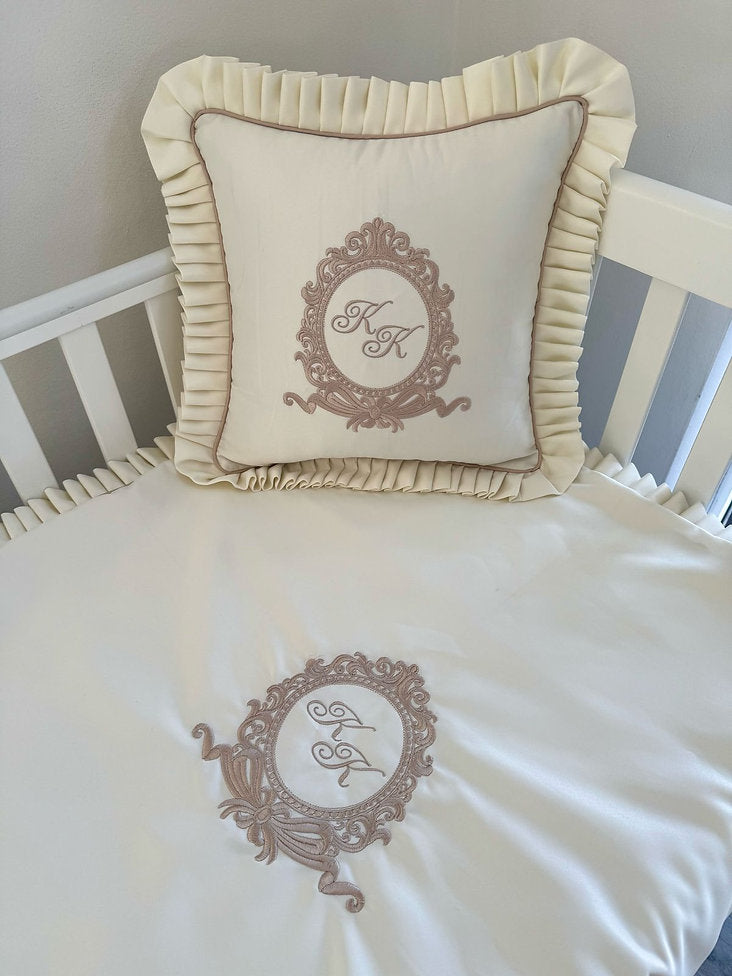 Three-Piece Crest Frame Set