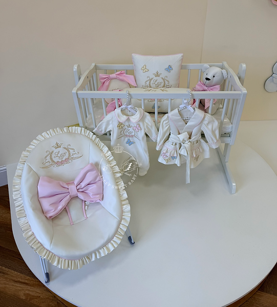 Butterflies and Ruffles 8-piece Set