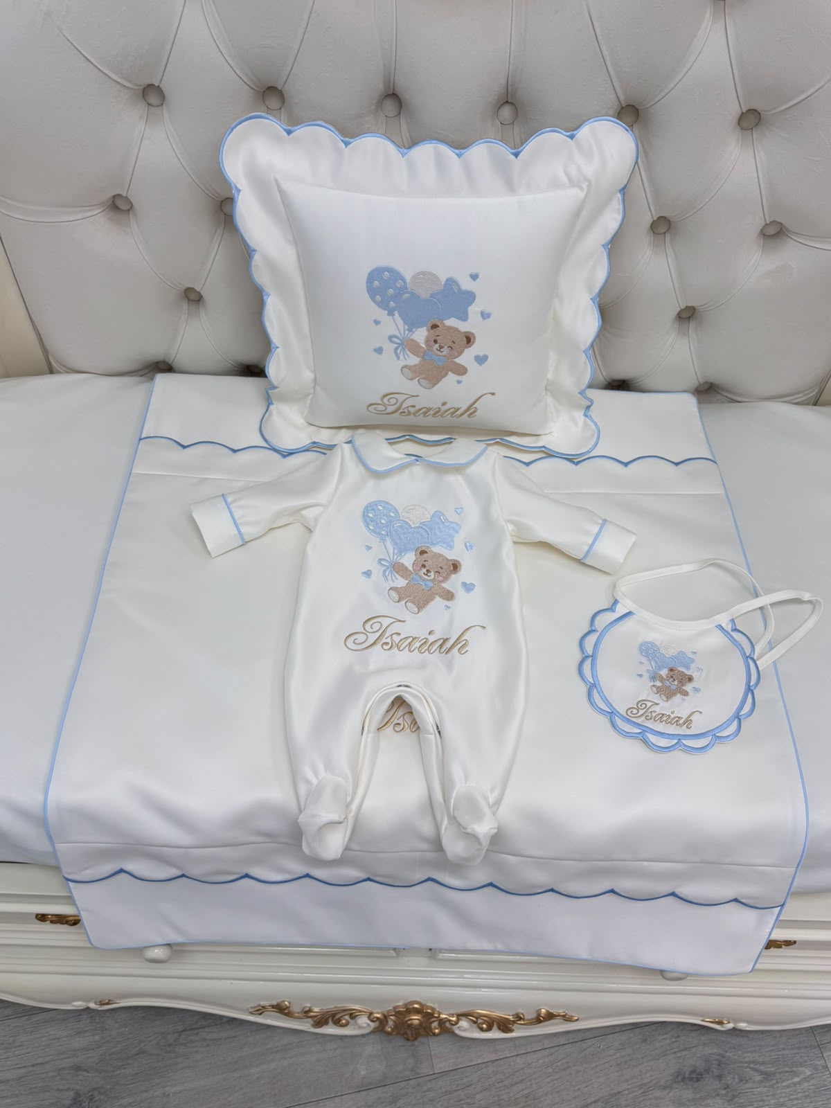 Bear & Celebratory Balloon 4-piece Set