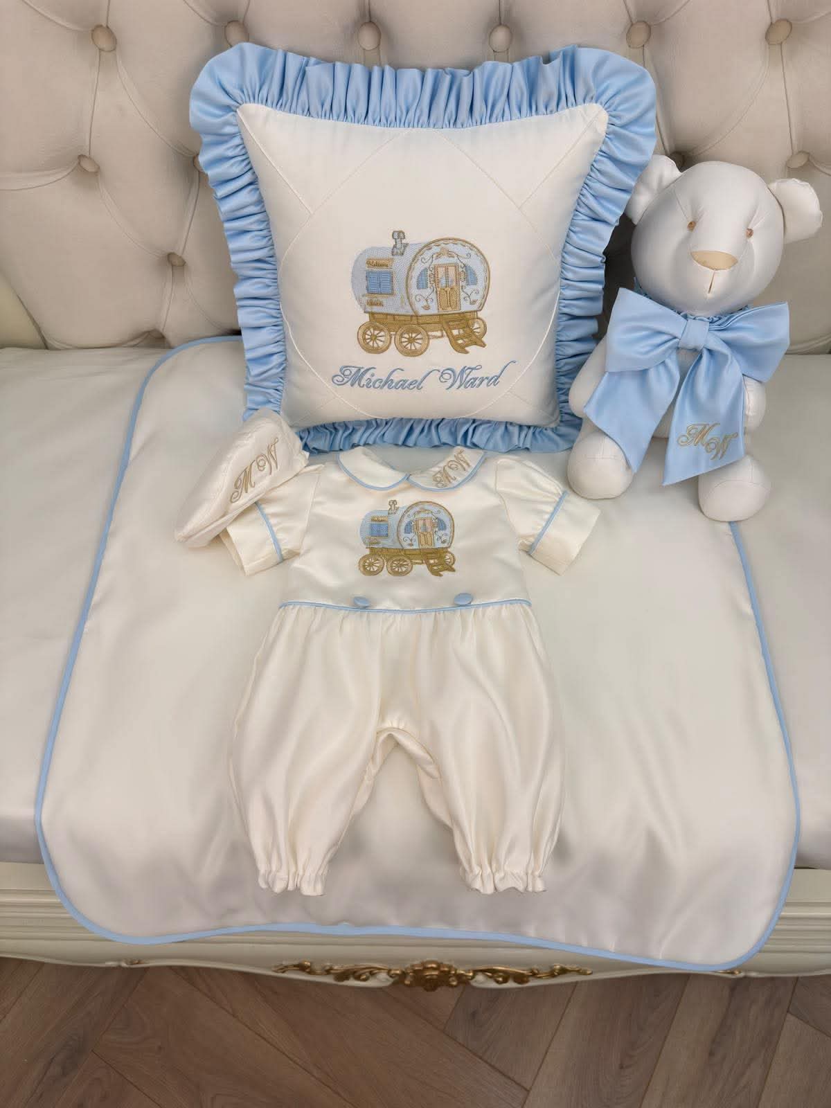 True Heritage 4-Piece Welcome Set